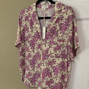 Heartloom top pajamas shirt floral daisy pink size L
100% rayon button down